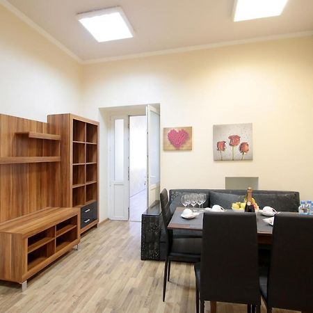 Deluxe Apartments 1326 ลวีฟ ภายนอก รูปภาพ